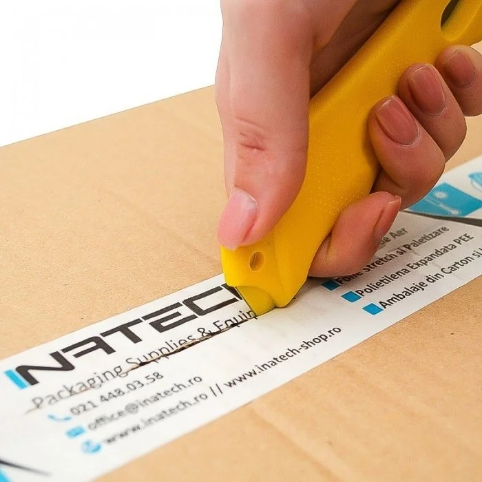 Cutter Multifunctional Utilizare Medie, Lama Metal, Culoare Galben, Suport Plastic-Accesorii Depozit