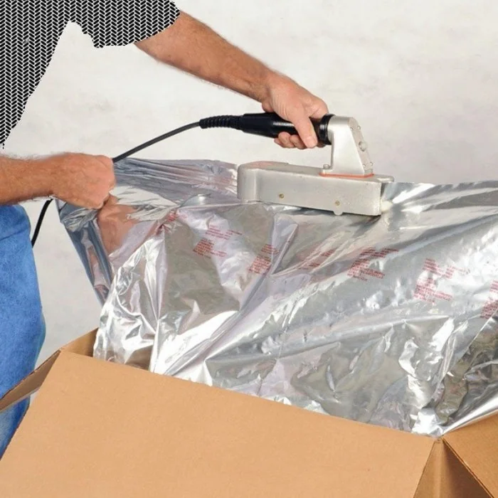 Folie Aluminiu Triplustratificata VCI Lungime 171 m, Latime 1750 mm, Grosime 105 my, Culoare Argintiu, Greutate 120 gr/m2-Amb...