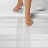 Banda Adeziva Antialunecare Aqua Safe Lungime 18.3 m, Latime 100 mm, Culoare Rosu, Tip Cauciucata, Buc / Pachet 10-Benzi Adez...