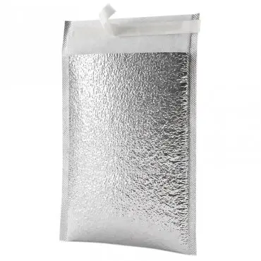 Hőszigetelő futártasak öntapadó zárófüllel, 170x225 mm méret, PET/PEE anyag, alumíniumbevonattal, 50 mm-es zárófül, ezüstszínű