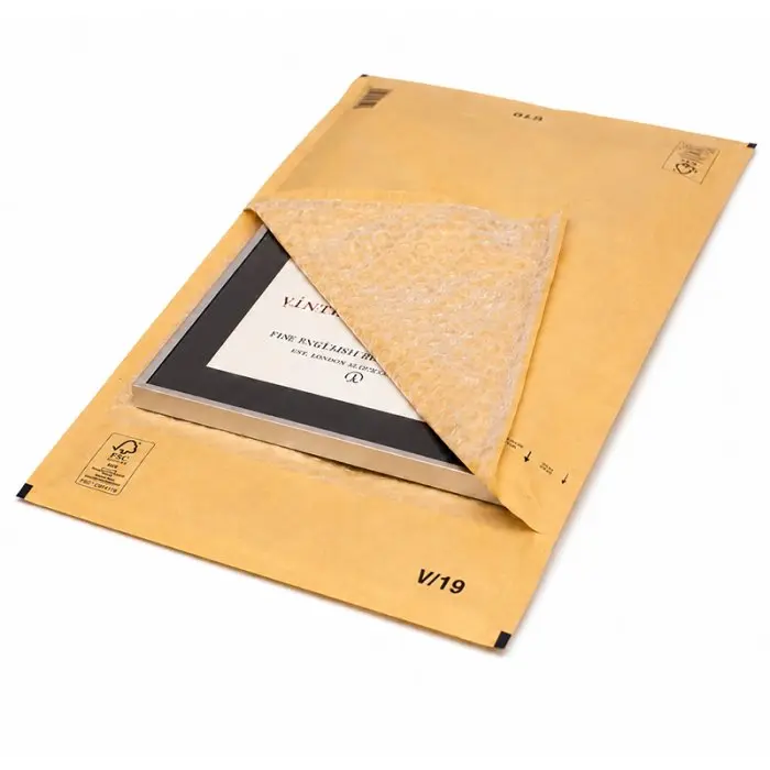 Papír ütésálló borítékok, belső méret: 300x445 mm, külső méret: 320 x 455 mm, natúr szín, I19-es típus, 50 db / csomag