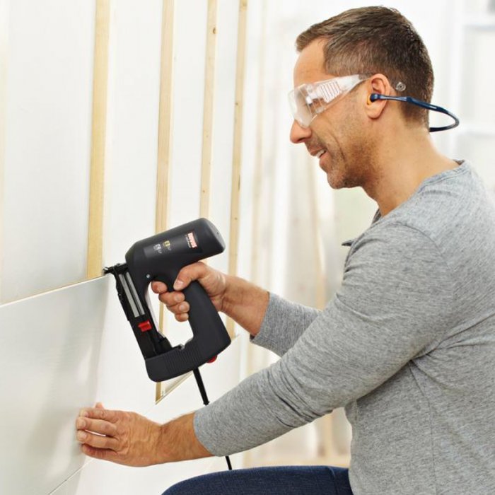 Capsator Electric J-165 Panel Functionare Electrica, Denumire Capsator J-165 Panel, Utilizare Capse C, Cuie E, Greutate 1.64 ...