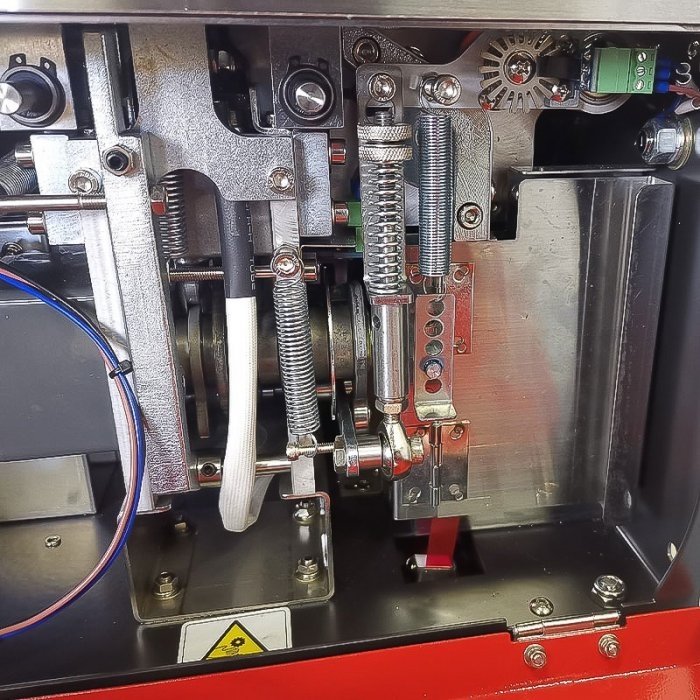 Masina De Legat Cu Banda BOPP Easy Band 25-200 Viteza de Sigilare 25 cicluri/min, Latime Banda 12 mm, Tip Banda BOPP/PE, Alim...